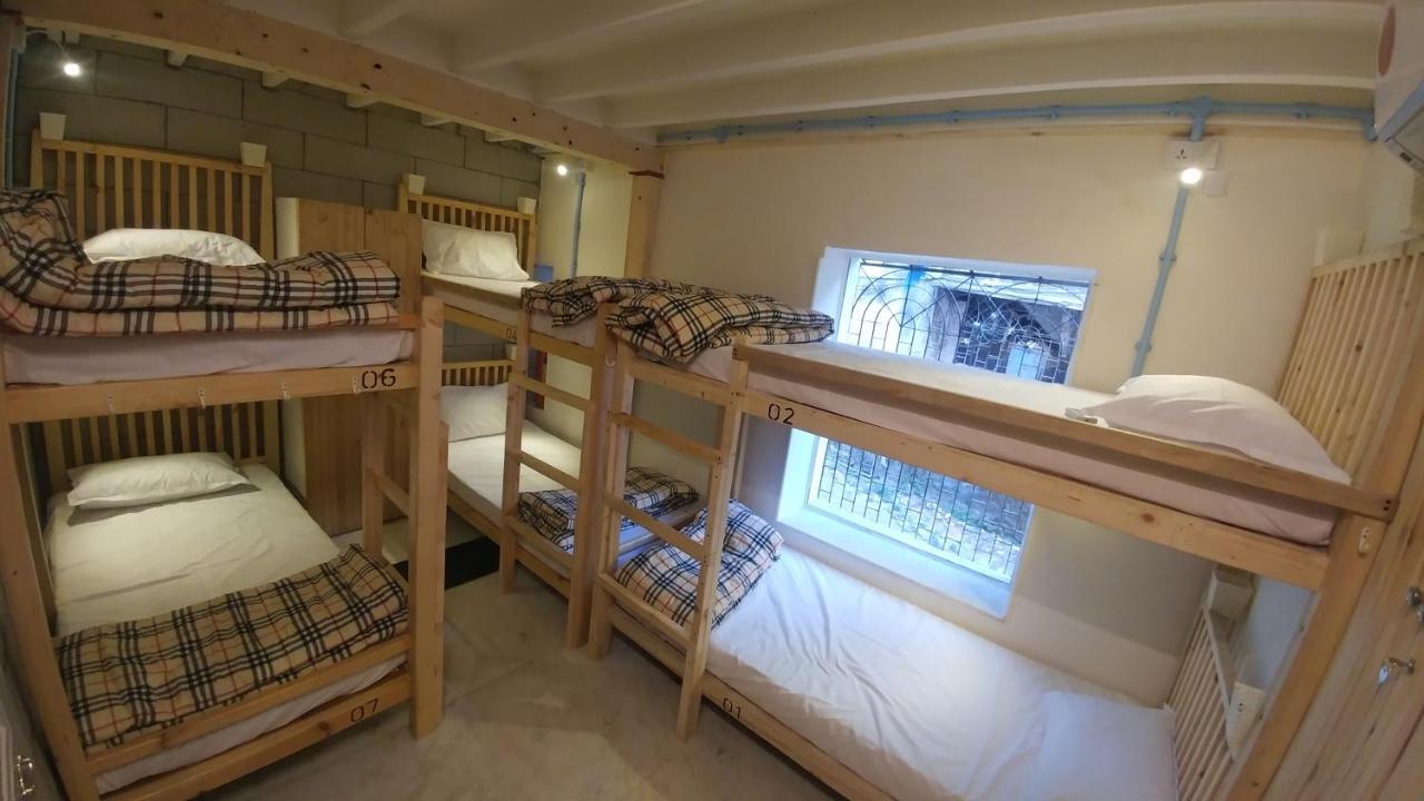 Bed 6-Bed Mixed Dormitory Room,757099504:JPEG